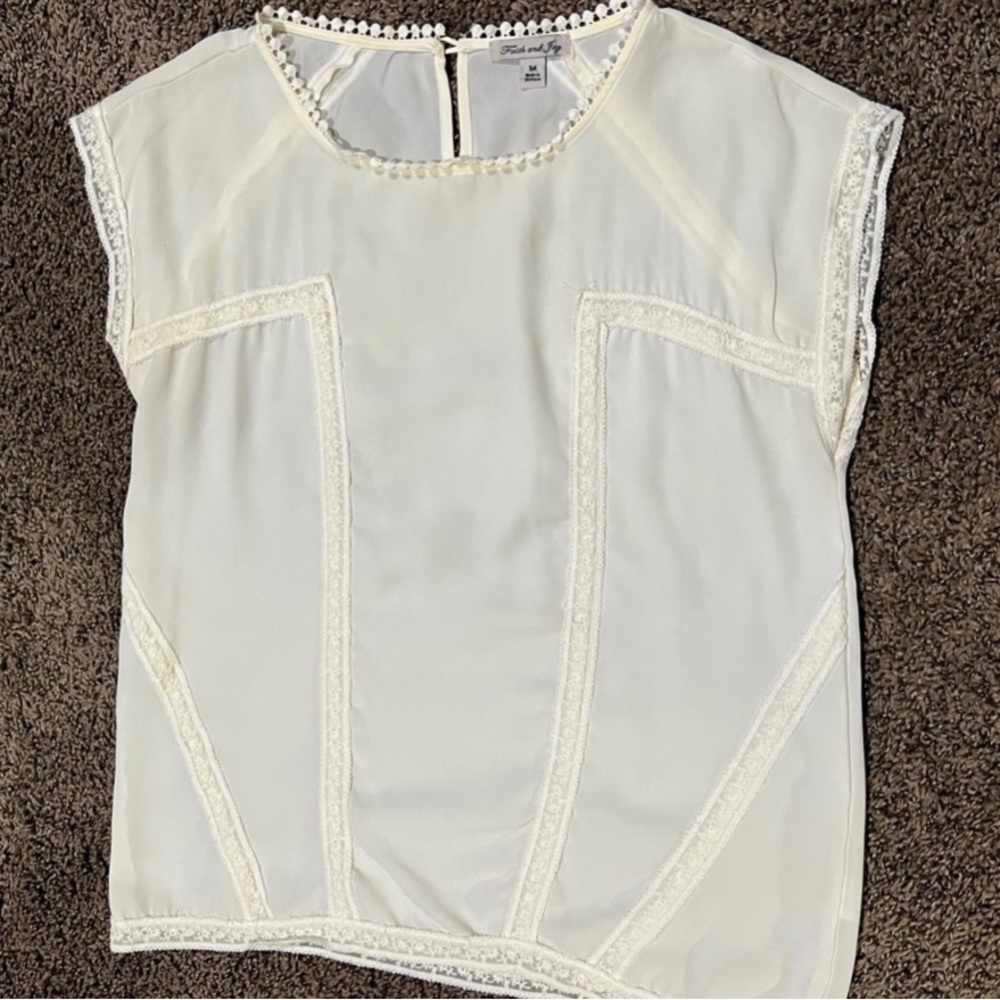 Women’s Dress Top Medium Cream